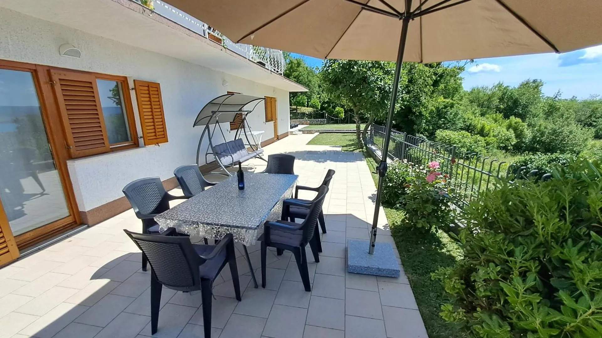 Apartment Apartman Luce Jadranovo